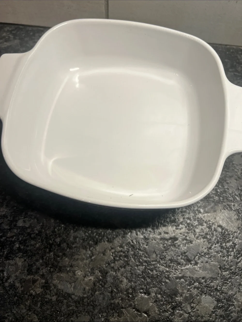 1Qt Corningware Spice of Life White Glass Casserole Dish with lid. Great con